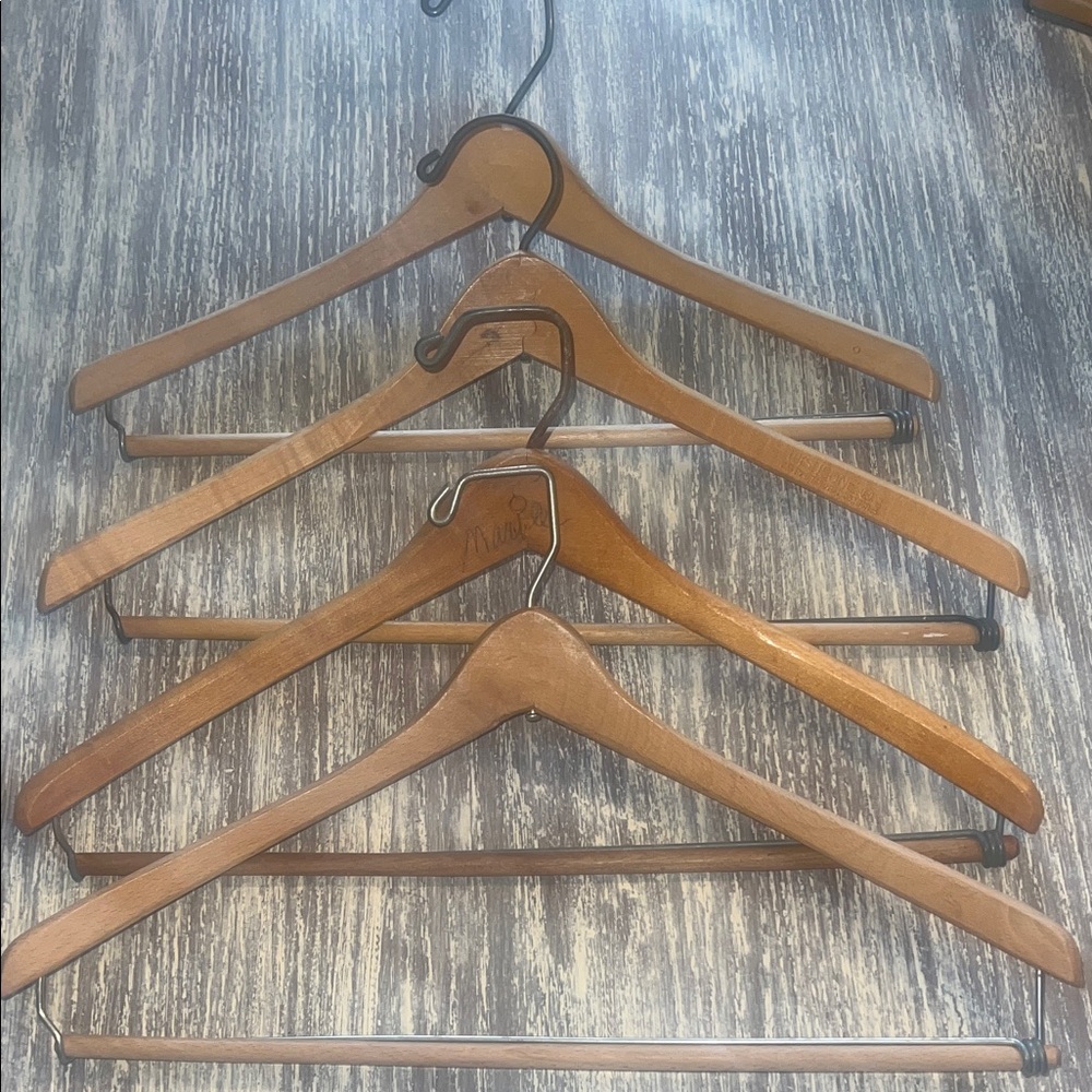 Set of 4 Vintage Wooden Suit  hangers. Excellent condition